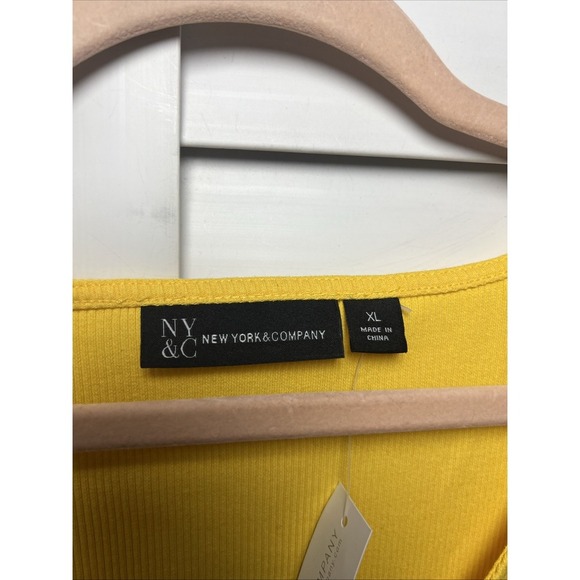 New York & Company Ribbed V-Neck Stretch Tank Top Women's Size XL Yellow NWT - Picture 2 of 10